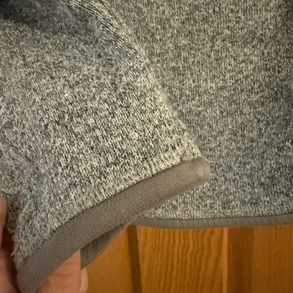 Patagonia gray 3/4 zip sweatshirt size women’s small with zipper pocket - Picture 6 of 6